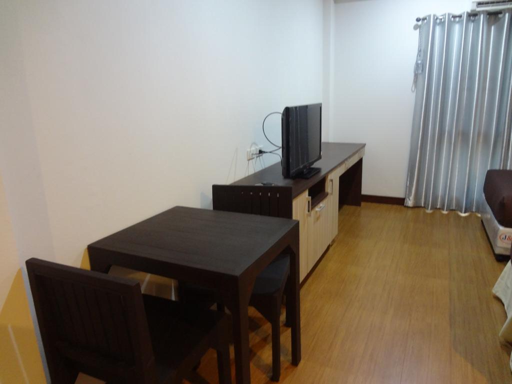 Sleep Tight Hotel Bãi biển Jomtien Ngoại thất bức ảnh