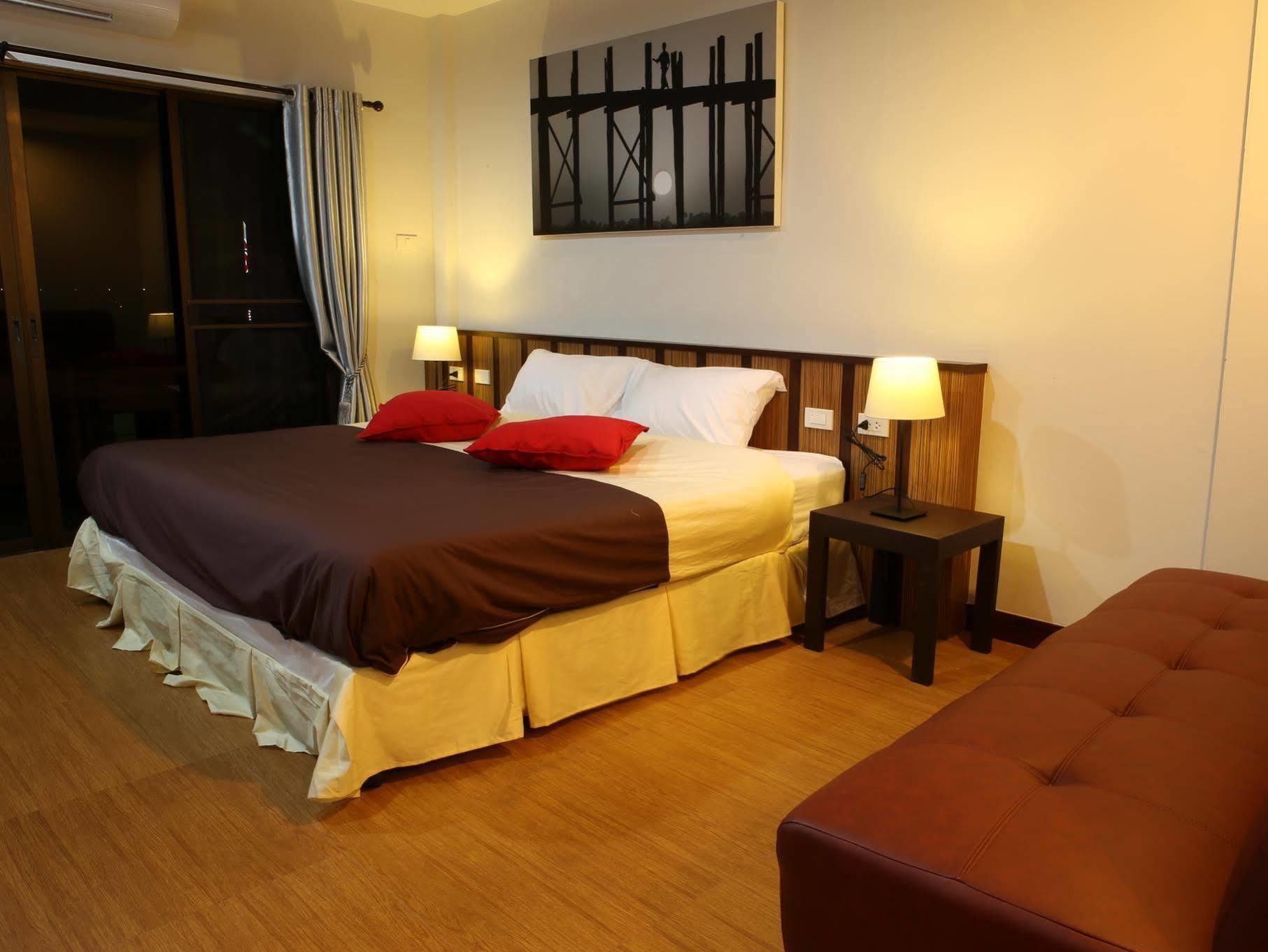 Sleep Tight Hotel Bãi biển Jomtien Ngoại thất bức ảnh
