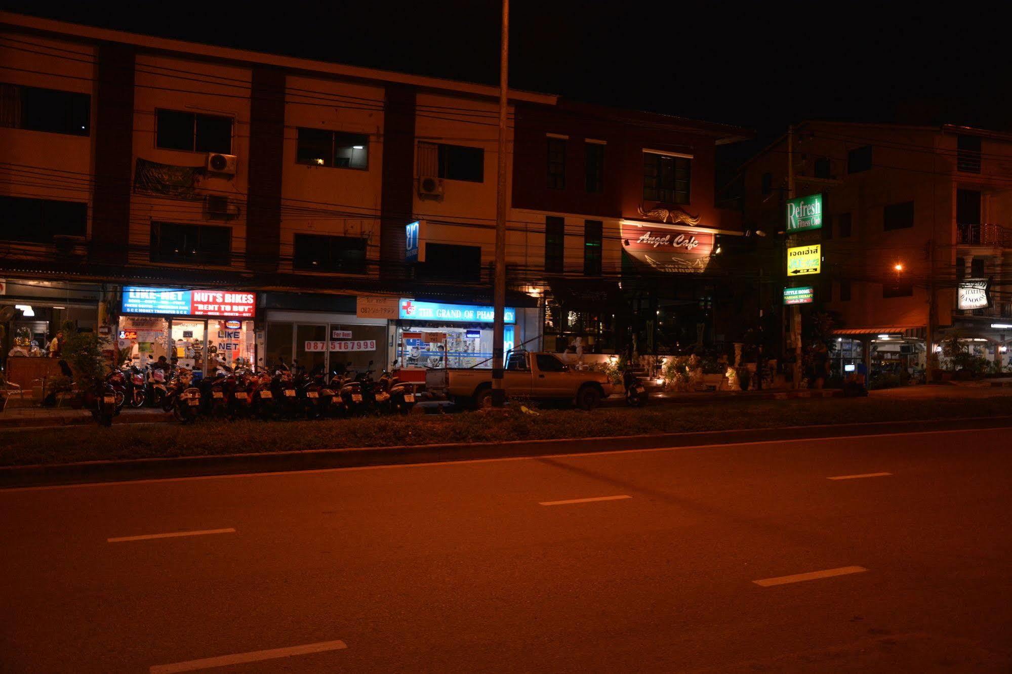 Sleep Tight Hotel Bãi biển Jomtien Ngoại thất bức ảnh