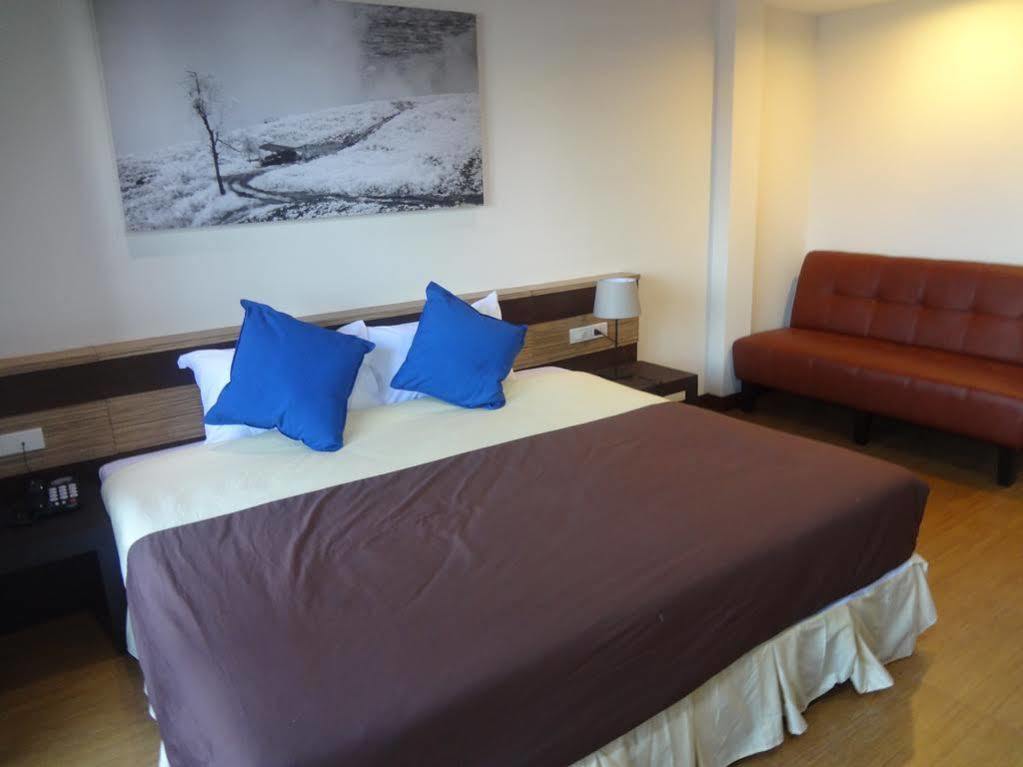 Sleep Tight Hotel Bãi biển Jomtien Ngoại thất bức ảnh
